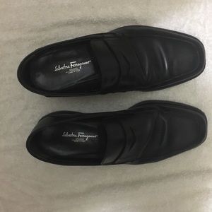 Salvatore Ferragamo loafers size 7